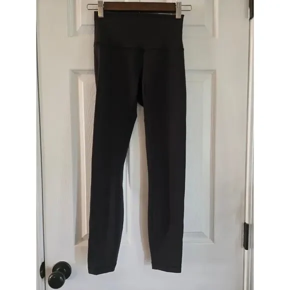 Lululemon Pink Crop Tank Top And Black Leggings Size 4 - Picture 9 of 16